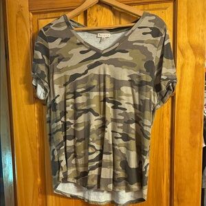 Camouflage V-Neck Short Sleeve Tee